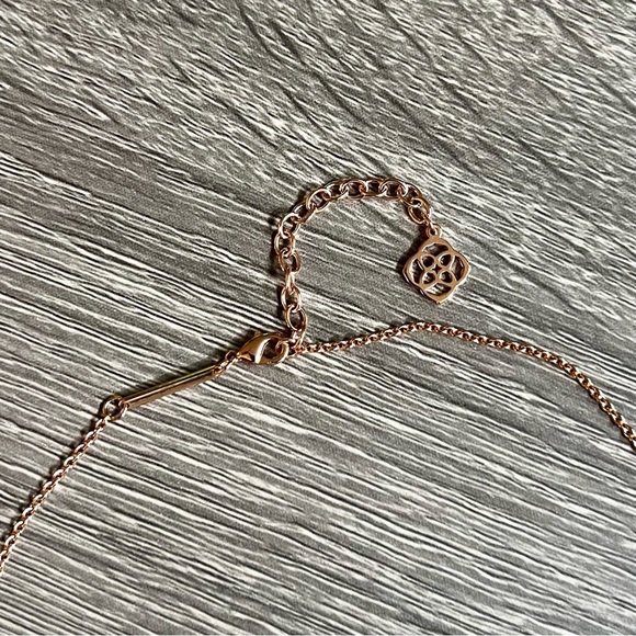 Kendra Scott Elisa Rose Gold Filigree Pendant Necklace NWT - Picture 7 of 9